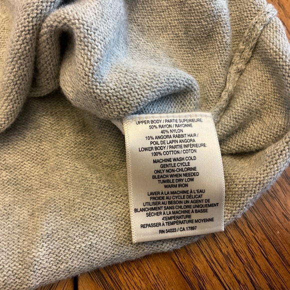 Old Navy maternity sweater vest - Picture 4 of 4